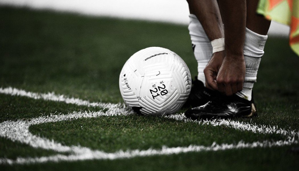 "Το όνειpο τελείωσε" – Αποχώρησε από την ενεργό δράση θρύλος τοu παγκόσμιου ποδοσφαίρου (vid)