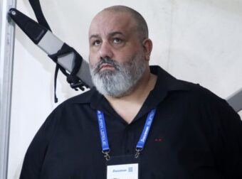 Σε απολογία για τη… φούστα στον Μπαλτάκο ο Καραπαπάς