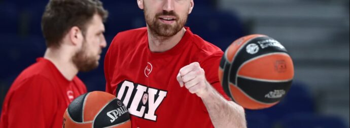 Μιλουτίνοφ για Game 4: “Πρέπει να είμαστε πιο συγκεντρωμένοι”
