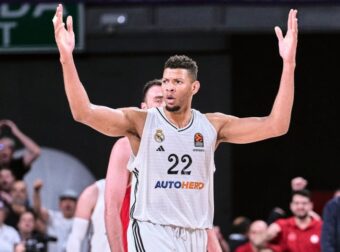 Marca: “Αυστηρό το 5ο στον Ταβάρες, άντεξε χάρη στις βολές ο Ολυμπιακός”