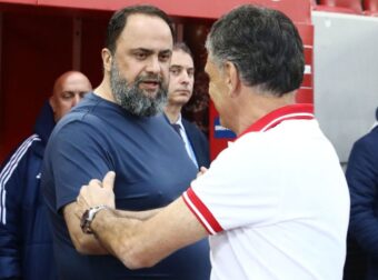 Χαφάρα με 165 παιχνίδια στην Premier για Ολυμπιακό – Αποθέωση από Αντσελότι