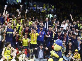 Πανικός στη Φενέρμπαχτσε – “Προσπαθούν να τον πείσουν με νέο συμβόλαιο”