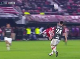 Έργο τέχνης: Καταπληκτικό γκολ με ανάποδο ψαλίδι στην κίνηση (ΒΙΝΤΕΟ)