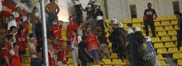 Ένταση και χημικά στη Νέα Φιλαδέλφεια μετά το παιχνίδι της ΑΕΚ