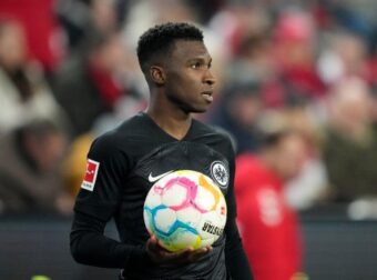 Αποθεώνει αντι-Βαγιαννίδη ο Παγκάγκης: “Σύγχρονο δεξί μπακ ο Μπούτα”