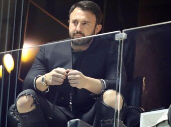 Άρης: Στα αποδυτήρια ο Καρυπίδης, δεν πήγε συν. Τύπου ο Ουζουνίδης!