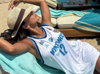 Αθλητική δημοσιογράφος τράβηξε τα φλας στο Σερβία – Τουρκία (ΦΩΤΟ)