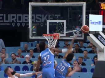 Σκεπάζει το καλάθι ο Κώστας Αντετοκούνμπο- Τέσσερις τάπες στο ημίχρονο (VD)