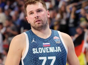 Έξαλλος Ντόντσιτς – Η χειρονομία προς τους διαιτητές για χρήματα (ΦΩΤΟ)