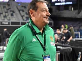 Υπόκλιση του Αταμάν στον κόσμο του Παναθηναϊκού (ΦΩΤΟ)