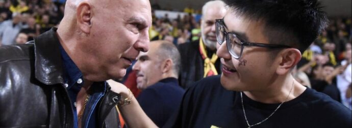 Ο Γκάλης αποθέωσε Σιάο – “Συγκινούμαι να βλέπω το γήπεδο γεμάτο” (ΒΙΝΤΕΟ)