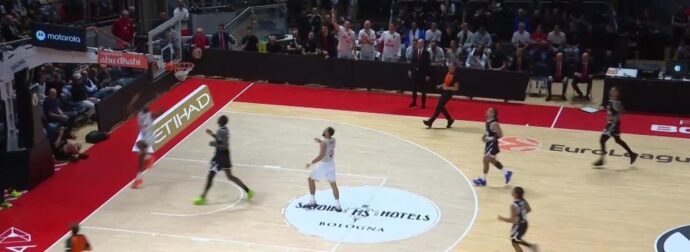 Έχασε κάρφωμα ο Ντιάλο σε… κενή εστία! (ΒΙΝΤΕΟ)