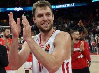 Ξεκάθαρος ο Βεζένκοφ: “Αυτό είναι το μεγαλύτερο επίτευγμά μας”