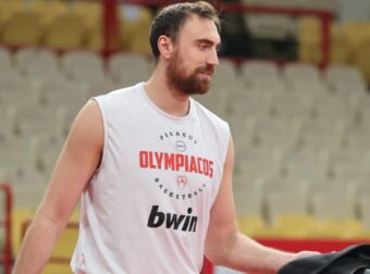 Μιλουτίνοφ: “Δεν σκέφτομαι τι έγινε πέρυσι με τη Μονακό” – Ατάκα για Χολ