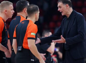 Ανάγκασαν τον Μπαρτζώκα να μπει μέσα στο γήπεδο – Τρελάθηκε με… Ολυμπιακό!