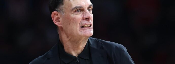 Ξέσπασμα Μπαρτζώκα για δημοσίευμα εναντίον του και τις απολύσεις προπονητών