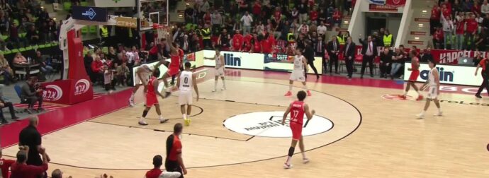 Ο Οτούρου ξεγέλασε τον Ταβάρες και έκανε φοβερό κάρφωμα (ΒΙΝΤΕΟ)