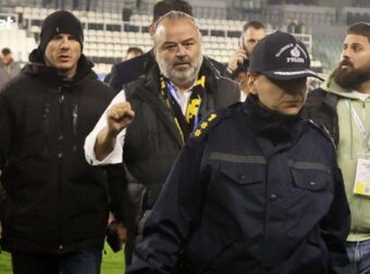 Χυδαίο σύνθημα για Ηλιόπουλο στη Λεωφόρο – Δείτε την αντίδρασή του (ΒΙΝΤΕΟ)