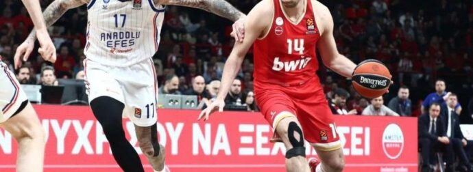 Φούντωσαν οι φήμες – Φεύγει από Ολυμπιακό και υπογράφει Εφές;