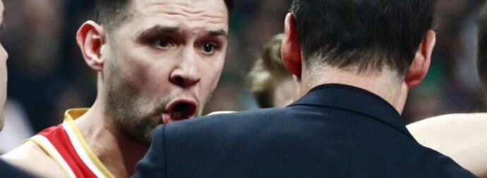 «Επικός τσακωμός Παπανικολάου με Μπαρτζώκα – Αντάλλαξαν κουβέντες»!