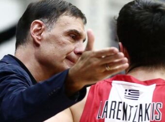 Τέλος από Ολυμπιακό μετά τη Βαρκελώνη- “Καψόνι” σε Λαρεντζάκη από Μπαρτζώκα