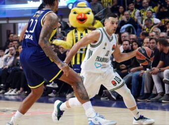 Αποχώρησε με θέμα στο γόνατο ο Σλούκας – Η αποκάλυψη Σερέλη (ΒΙΝΤΕΟ)