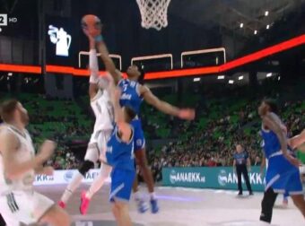 Πρώτα έβαλε γκολ-φάουλ, μετά “έφαγε” τρομερή τάπα ο Χολμς (ΒΙΝΤΕΟ)