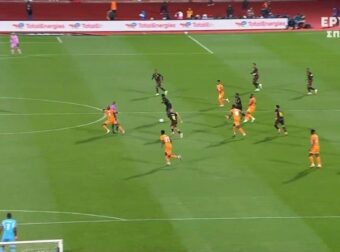 Απίστευτο! Φράγμα διαιτητή στο Ακτή Ελεφαντοστού-Καμερούν (ΒΙΝΤΕΟ)