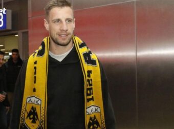 Έμεινε μόνο η ανακοίνωση – Ο Βάργκα στην Αθήνα με κασκόλ ΑΕΚ