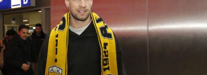 Έμεινε μόνο η ανακοίνωση – Ο Βάργκα στην Αθήνα με κασκόλ ΑΕΚ