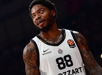 Έτσι υπέγραψε στον Ολυμπιακό ο Τζόουνς – Πώς τον έχασε η Μακάμπι!