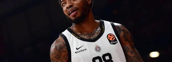 Έτσι υπέγραψε στον Ολυμπιακό ο Τζόουνς – Πώς τον έχασε η Μακάμπι!