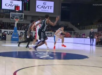«Μαγικός» Νικολαϊδης – Πέτυχε καλάθι πέφτοντας στο παρκέ (ΒΙΝΤΕΟ)