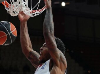 Χαρούμενος στον Ολυμπιακό ο Τζόουνς – “Το δικό μας μπάσκετ με Μακάμπι”