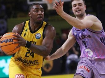 Αντεπίθεση στο φινάλε η ΑΕΚ και μεγάλη νίκη με Άλμπα! (ΒΙΝΤΕΟ)