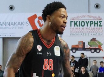 Αποθέωσε Βεζένκοφ ο Τζόουνς – Τρομερή ατάκα