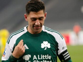 Ένταση με Μπακασέτα έξω από τη Λεωφόρο: “Προσπαθήστε περισσότερο” (Vid)