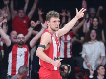 Βεζένκοφ: «Εκνευρίζομαι»! – Τι είπε για την τριποντάρα στο τέλος (ΒΙΝΤΕΟ)