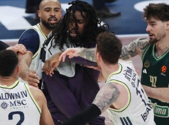 Τι έκανε ο Μπόλντγουιν μετά το 3ποντο και πώς του όρμησε ο Λεσόρ! (ΒΙΝΤΕΟ)