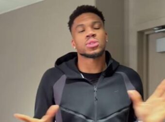 Ο Γιάννης Αντετοκούνμπο χορεύει και τραγουδά Μάικλ Τζάκσον (BINTEO)