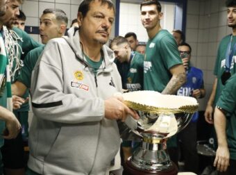 Παναθηναϊκός: Οι υψωμένες γροθιές του Αταμάν μέσα στην αποθέωση!