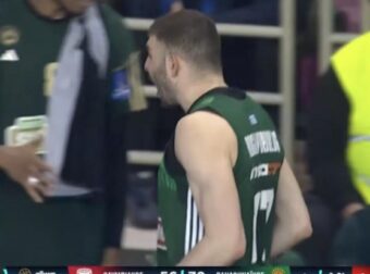 Απίστευτο σκηνικό με Ρογκαβόπουλο στον τελικό: Τι έκανε στην αλλαγή του!