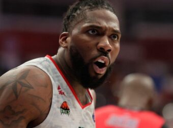 Σέντερ έτοιμος να μπει αεροπλάνο για ΠΑΟ – Αποκάλυψη Σλούκα-Γιαννακόπουλου!