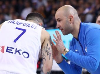 Πρωτοσέλιδο κράξιμο για την Εθνική: «Στον γάμο του καραγκιόζη»