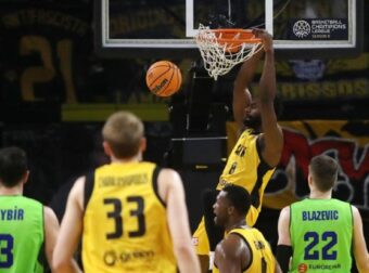 Με σπασμένα φρένα η ΑΕΚ – Έκανε το 5 στα 5