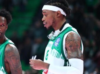 Μητέρα Χολμς: “Αντι-επαγγελματικός τρόπος – Δεν έχει συμβεί ποτέ στο NBA”