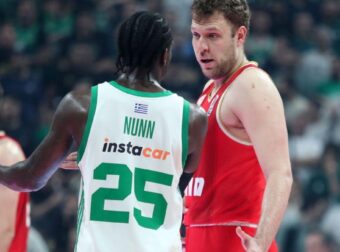 Σίγουρος για 4αδα ο Ολυμπιακός σύμφωνα με το AI – Άνοδος για ΠΑΟ