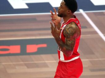 Συναγερμός στον Ολυμπιακό με Τζόουνς – Δείτε πώς τραυματίστηκε (ΒΙΝΤΕΟ)