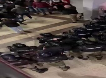 Νέο ΒΙΝΤΕΟ – Ανελέητο ξύλο οπαδών Ερυθρού Αστέρα με αστυνομικούς!