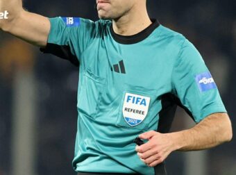 Παρουσιάστρια του ΣΚΑΪ προειδοποιεί διαιτητή Super League… ερωτικά! (Vid)